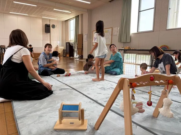 遊ぶ様子の写真